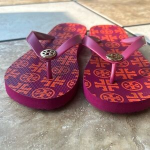 Tory Burch flip flops size 7/8